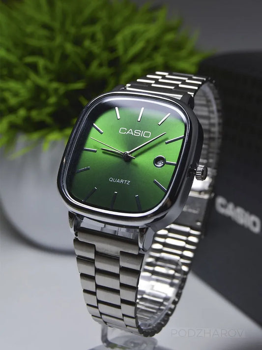⌚ Montre Quartz Rétro Carrée Casio — Unisexe (Hommes / Femmes) — Acier Inoxydable, Bracelet à Maillons, Résistance à l’eau du quotidien