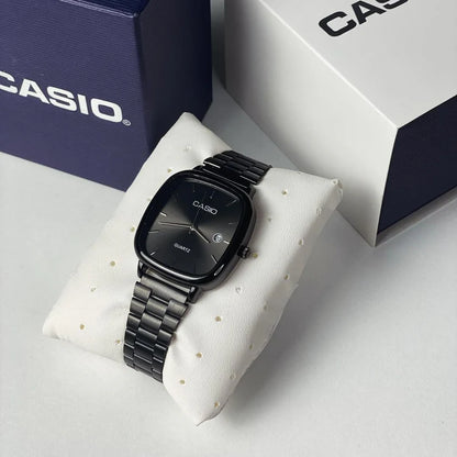 ⌚ Montre Quartz Rétro Carrée Casio — Unisexe (Hommes / Femmes) — Acier Inoxydable, Bracelet à Maillons, Résistance à l’eau du quotidien