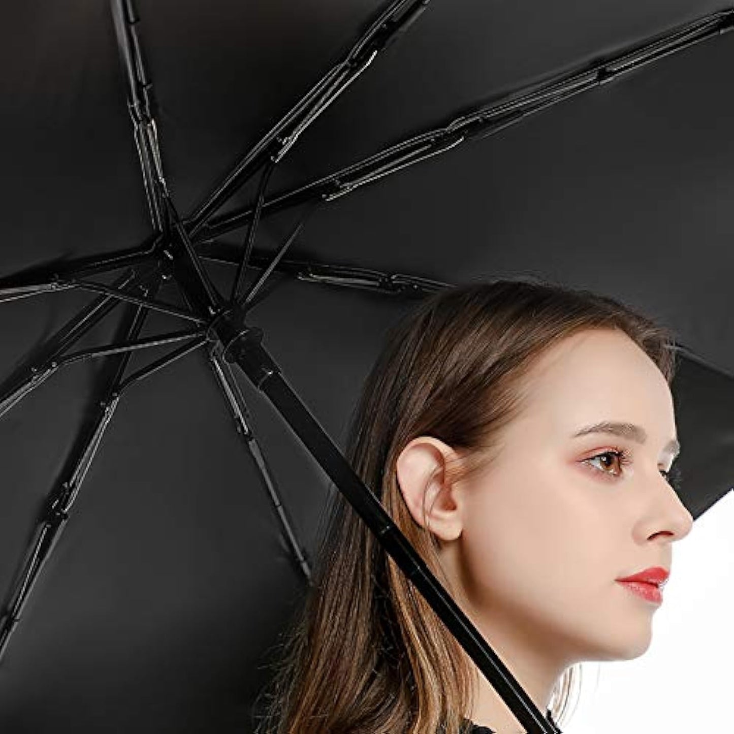Parapluie Pliant Coupe-Vent Anti-UV Imperméable — Grand, Coloré, Durable — Idéal pour la météo de Conakry ☔🌧️