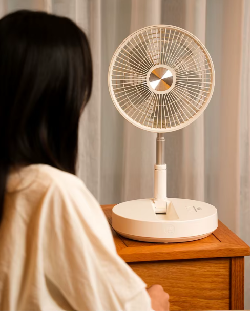 CoolFlex — Ventilateur pliable 180°, télescopique 36–106 cm, 4 vitesses 🌬️