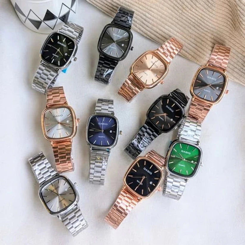 ⌚ Montre Quartz Rétro Carrée Casio — Unisexe (Hommes / Femmes) — Acier Inoxydable, Bracelet à Maillons, Résistance à l’eau du quotidien